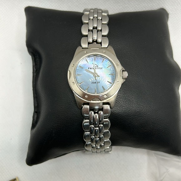 Freestyle Watch - petite wrist - Picture 3 of 7